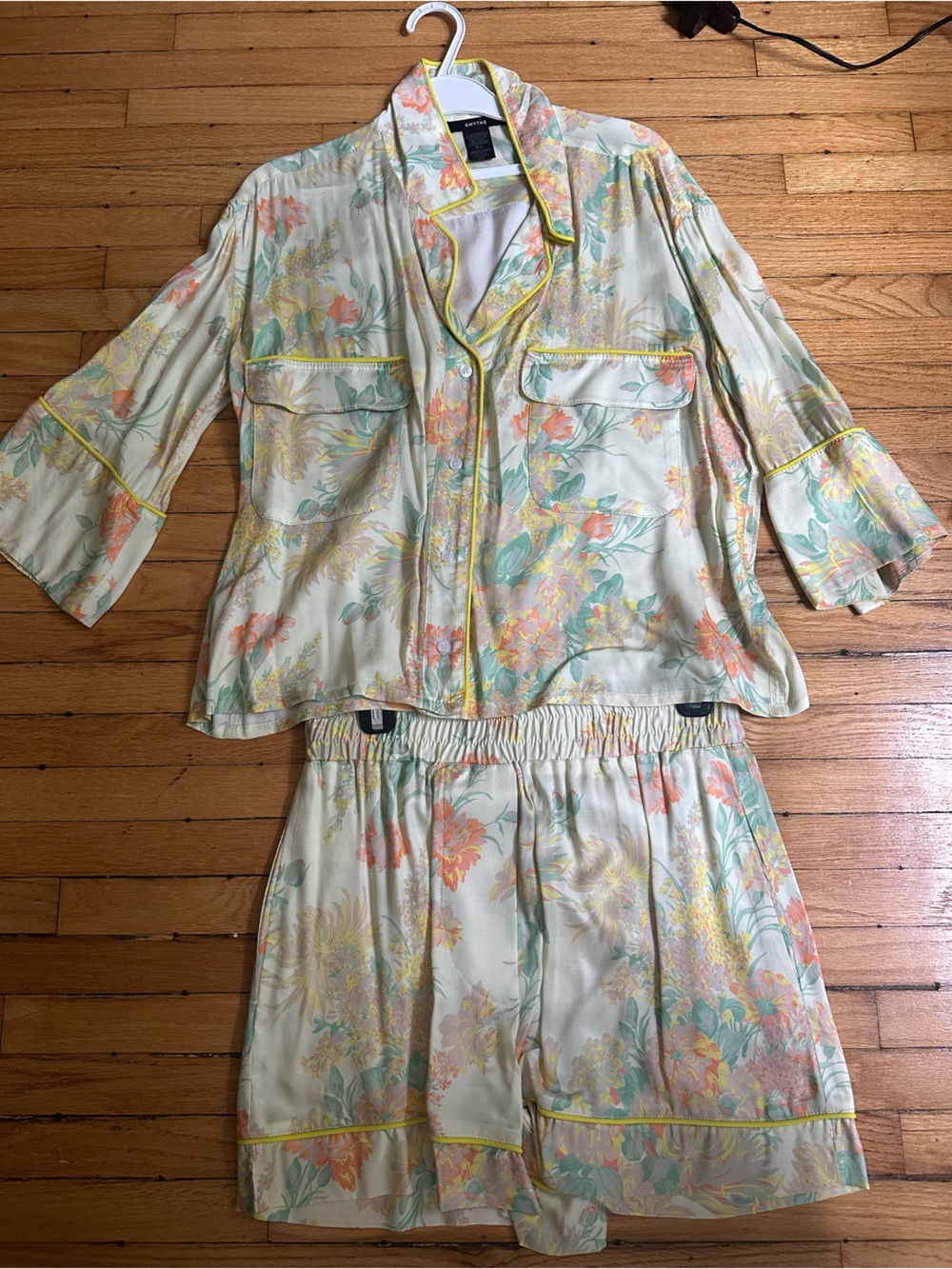Smythe Cream Floral Set
